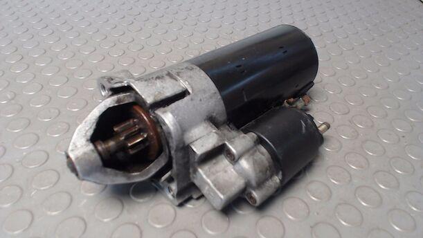 Foto: ANLASSER / STARTER BOSCH eines VW Passat Variant 1.9 TDI CD Diamant
