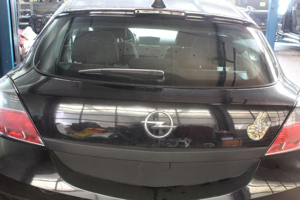 Foto: HECKKLAPPE/HECKDECKEL eines Opel Astra GTC 1.4 CL