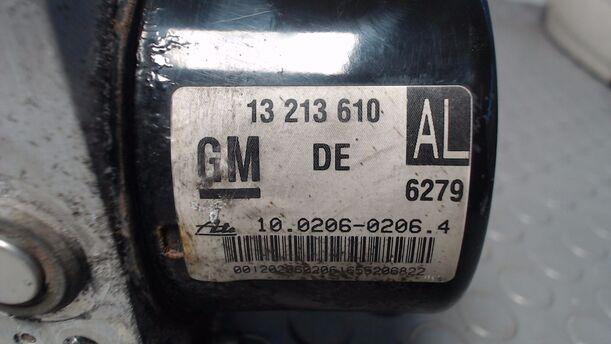 Foto: HAUPTBREMSAGGREGAT ABS eines Opel Astra GTC 1.4 GL