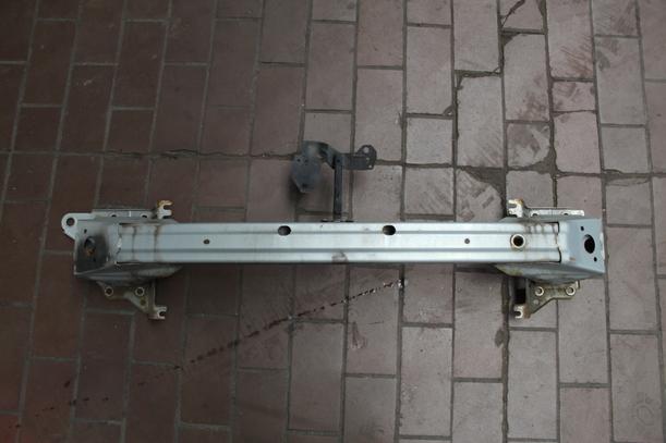 Foto: VERSTÄRKUNG VORN eines Mazda 6 Sport Kombi 2.0 CD DPF CD Diamant