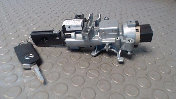 Foto: ZÜNDSCHLOSS/SCHLIESSZYLINDER eines Mazda 6 Sport Kombi 2.0 CD DPF