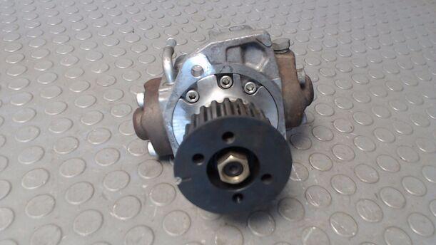 Foto: DIESELEINSPRITZPUMPE/HOCHDRUCKPUMPE eines Mazda 6 Sport Kombi 2.0 CD DPF