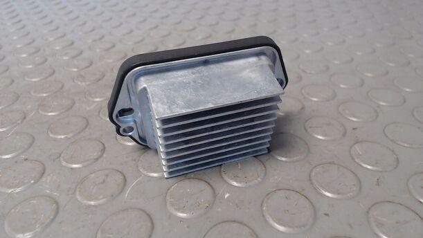 Foto: WIDERSTAND HEIZUNGSGEBLÄSE eines Mazda 6 Sport Kombi 2.0 CD DPF