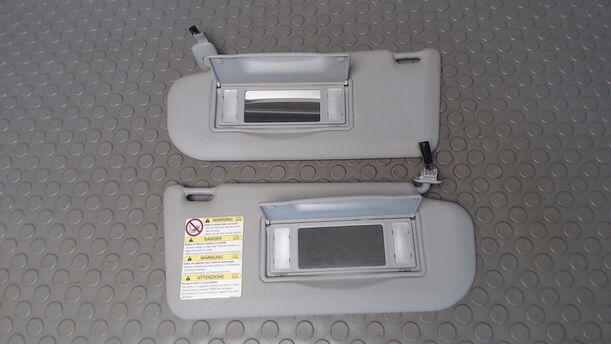 Foto: SONNENBLENDENPAAR eines Mazda 6 Sport Kombi 2.0 CD DPF