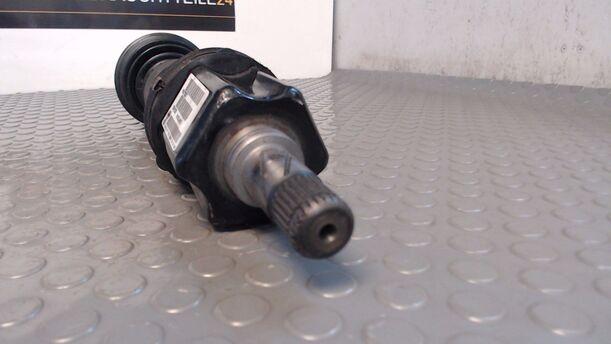 Foto: ANTRIEBSWELLE VORN LINKS eines Volvo S80 2.5 D