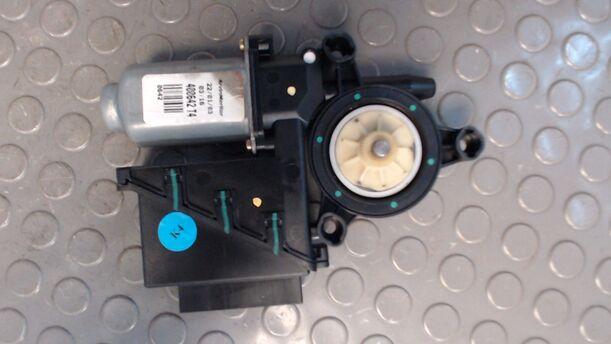 Foto: FENSTERHEBERMOTOR VORN RECHTS eines VW Polo 1.4