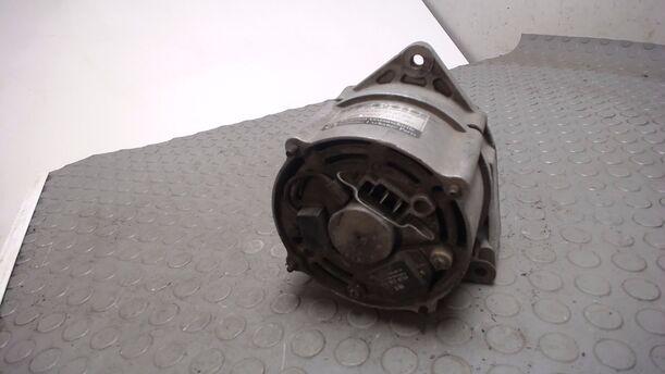 Foto: LICHTMASCHINE eines AUDI AUDI 80 1.6