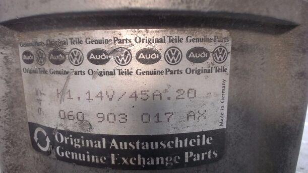 Foto: LICHTMASCHINE eines AUDI AUDI 80 1.6