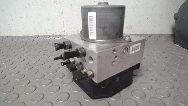 Foto: ANLASSER / STARTER BOSCH eines Audi 90