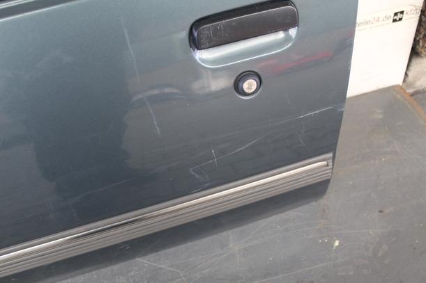 Foto: TÜR VORN LINKS (Fliessheck) eines Opel Ascona c GL