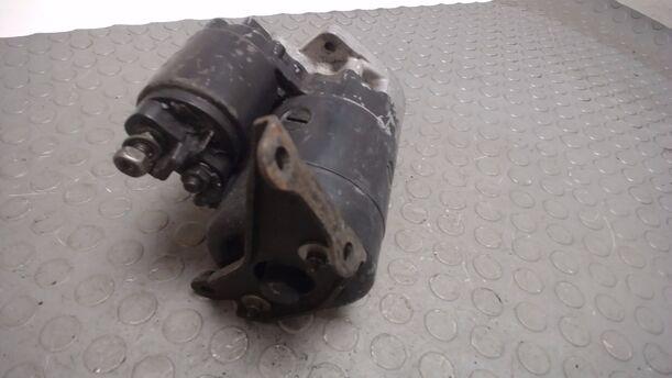 Foto: ANLASSER / STARTER BOSCH eines Audi AUDI 80 1,3
