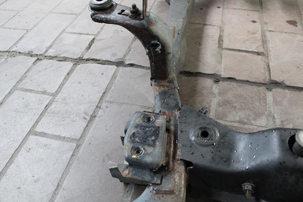 Foto: VORDERACHSE/ACHSE VORN eines Opel Astra 1.6