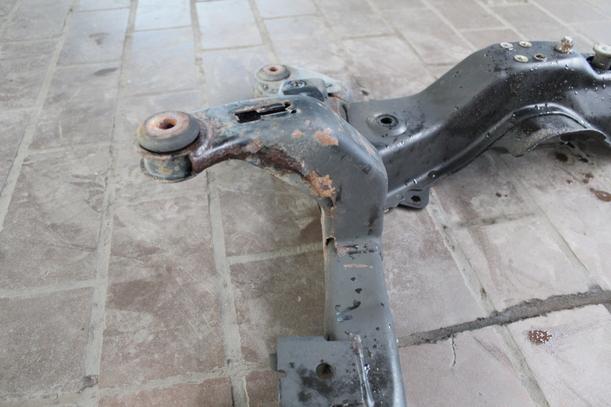 Foto: VORDERACHSE/ACHSE VORN eines Opel Astra 1.6