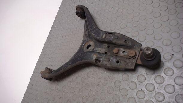 Foto: QUERLENKER VORN LINKS eines Audi AUDI 80 1,6