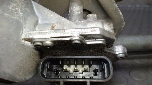 Foto: SCHEIBENWISCHERMOTOR VORN eines Opel Corsa 1.2 16V