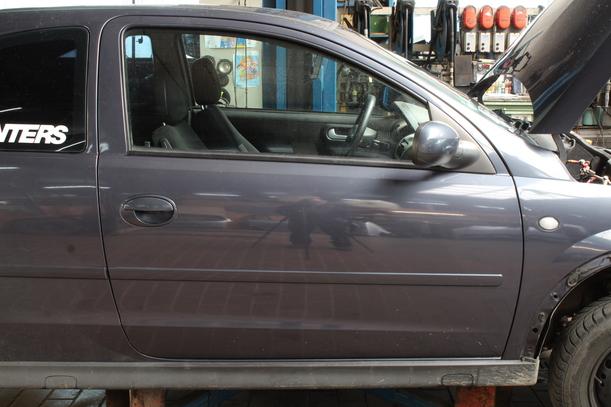 Foto: TÜR VORN RECHTS (3-TÜRER) eines Opel Corsa 1.2 16V