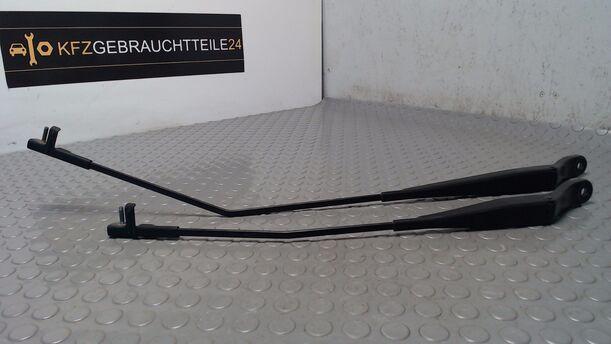 Foto: SCHEIBENWISCHERARME VORN eines Peugeot 207 110 CD Diamant