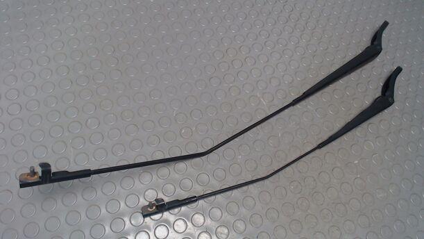 Foto: SCHEIBENWISCHERARME VORN eines Peugeot 207 110 CD Diamant