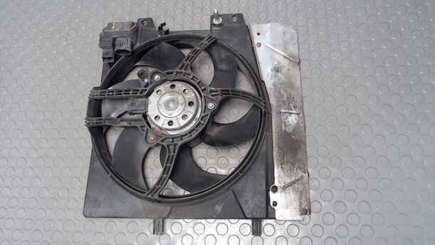 Foto: ELEKTROLÜFTER eines Peugeot 207 110 CD Diamant