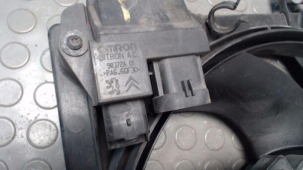 Foto: ELEKTROLÜFTER eines Peugeot 207 110 CD Diamant