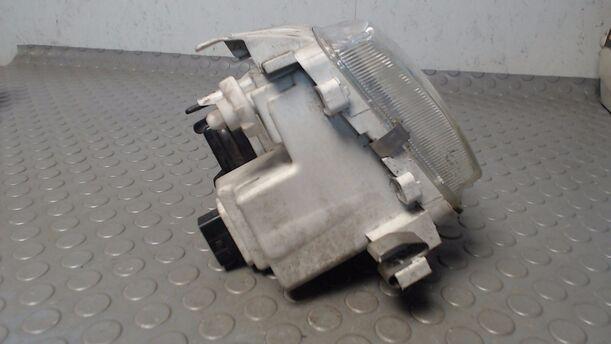 Foto: SCHEINWERFER RECHTS eines VW Polo 50
