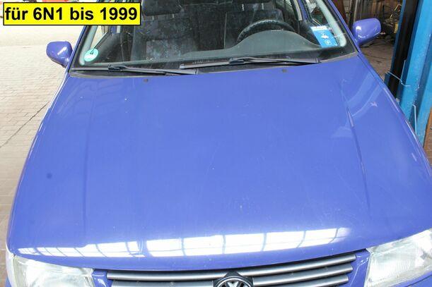 Foto: MOTORHAUBE eines VW Polo 50