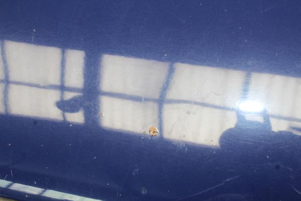Foto: MOTORHAUBE eines VW Polo 50