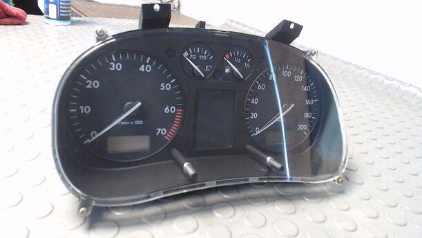 Foto: TACHOEINHEIT eines VW Polo 50