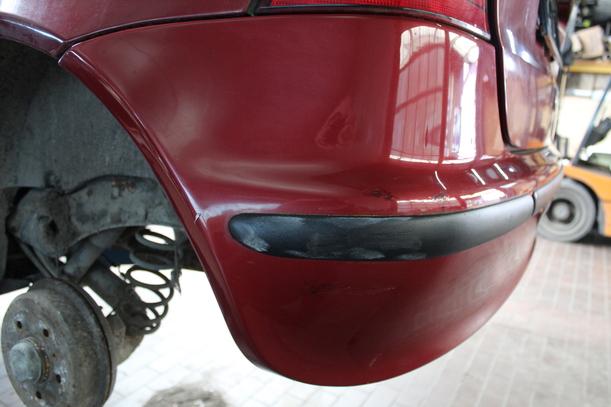Foto: STOSSFÄNGER/STOßSTANGE HINTEN eines Mercedes-Benz A 160 SLX