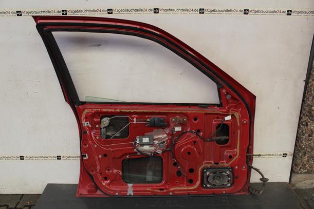 Foto: TÜR VORN LINKS eines Nissan Primera 1.6 SLX