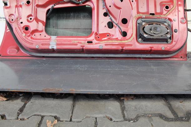 Foto: TÜR VORN LINKS eines Nissan Primera 1.6 SLX