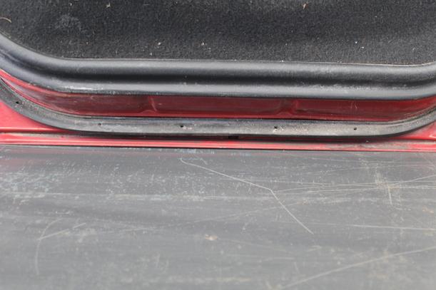 Foto: TÜR HINTEN LINKS eines Nissan Primera 1.6 SLX