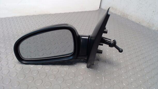 Foto: AUSSENSPIEGEL MECHANISCH LINKS eines Chevrolet Aveo 1.2
