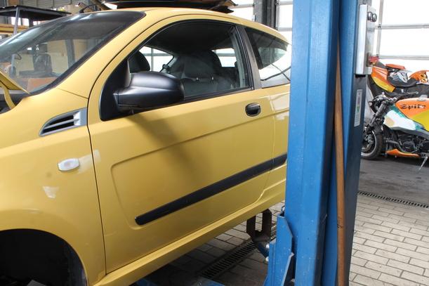Foto: TÜR LINKS  (2/3-Türer) eines Chevrolet Aveo 1.2