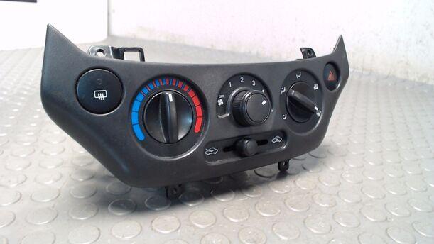Foto: HEIZUNGSBETÄTIGUNG eines Chevrolet Aveo 1.2