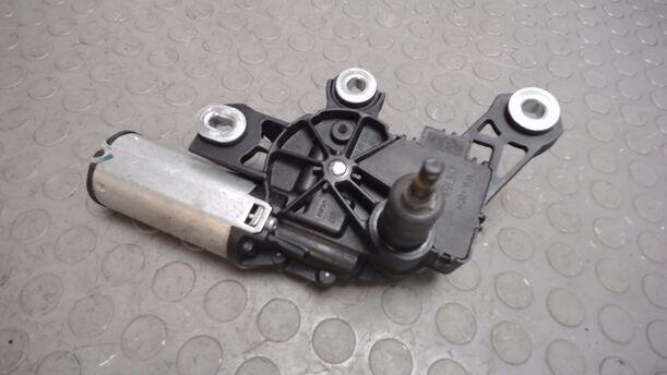 Foto: SCHEIBENWISCHERMOTOR HINTEN eines VW Sharan 2.0 TDI DPF