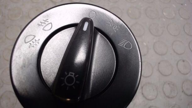 Foto: LICHTSCHALTER eines VW Sharan 2.0 TDI DPF
