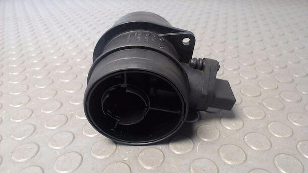 Foto: LUFTMASSENMESSER BOSCH eines VW Touran 2.0 TDI DPF DSG