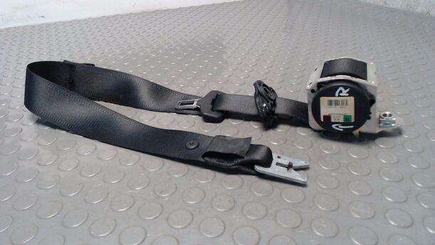 Foto: SICHERHEITSGURT VORN RECHTS (2/3-TÜRER) eines Opel Corsa 1.0 12V CD Diamant