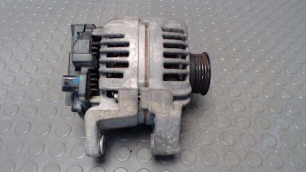 Foto: LICHTMASCHINE eines Opel Corsa 1.0 12V CD Diamant
