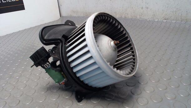Foto: HEIZUNGSGEBLÄSE eines Opel Corsa 1.0 12V CD Diamant