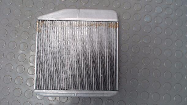 Foto: WÄRMETAUSCHER / HEIZUNGSKÜHLER eines Opel Corsa 1.0 12V CD Diamant