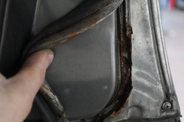 Foto: TÜR VORN RECHTS (FÜR BASTLER) eines Mercedes-Benz 300 D