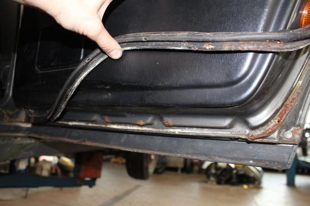 Foto: TÜR HINTEN RECHTS (Für Bastler) eines Mercedes-Benz 300 D