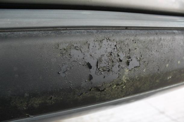 Foto: STOßSTANGE HINTEN eines Mercedes-Benz 300 D