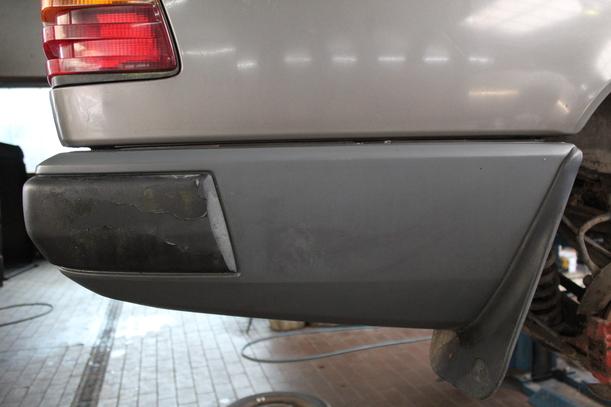 Foto: STOßSTANGE HINTEN eines Mercedes-Benz 300 D