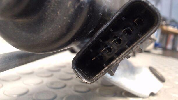 Foto: SCHEIBENWISCHERMOTOR VORN eines Opel Corsa