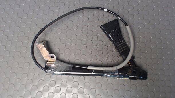 Foto: GURTSTRAFFER MECHANISCH VORN LINKS eines Opel Corsa