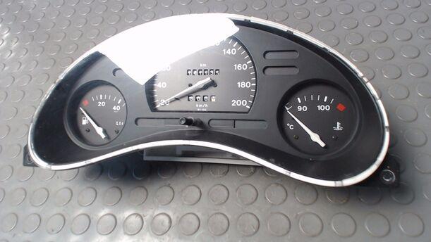 Foto: TACHOEINHEIT eines Opel Corsa