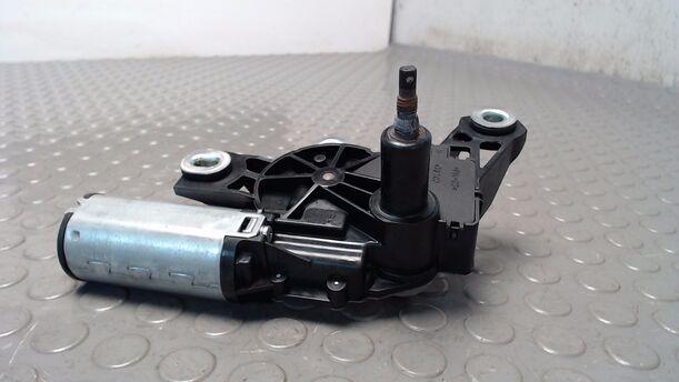 Foto: SCHEIBENWISCHERMOTOR HINTEN eines VW Passat Variant 1.6